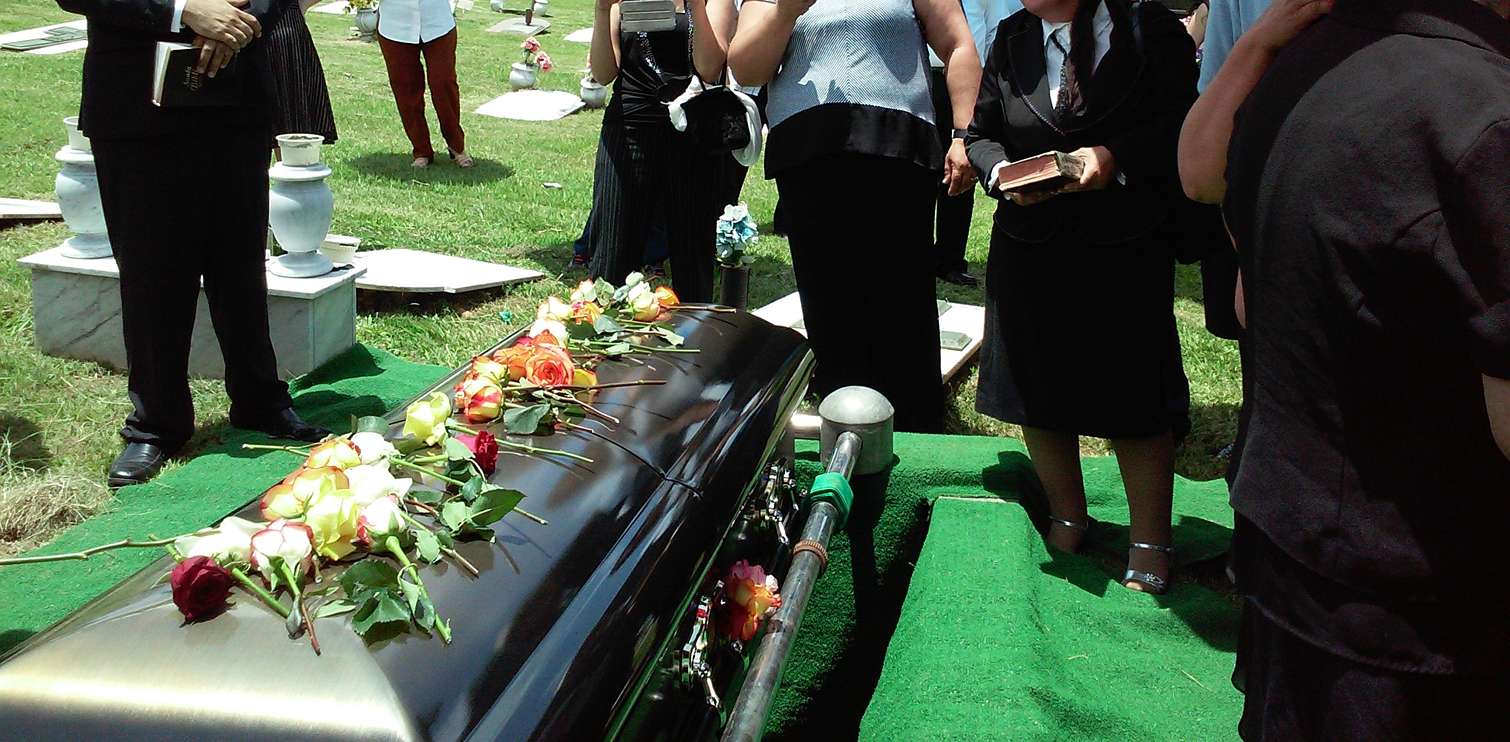 7 Keuntungan Ketika Menggunakan Jasa Layanan Pemakaman