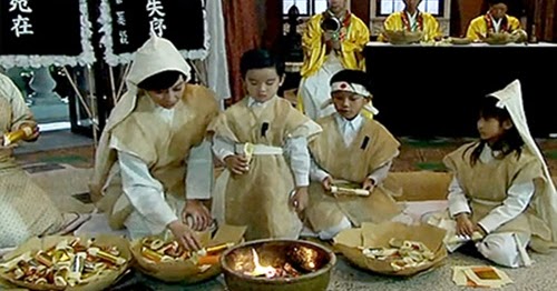 pakaian melayat orang tionghua